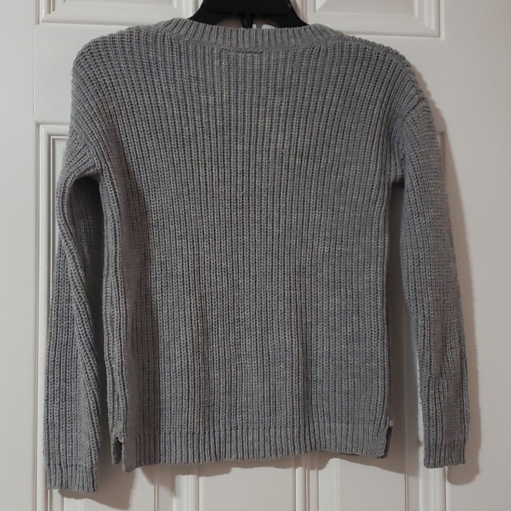 Gray Sweater - Picture 4 of 4